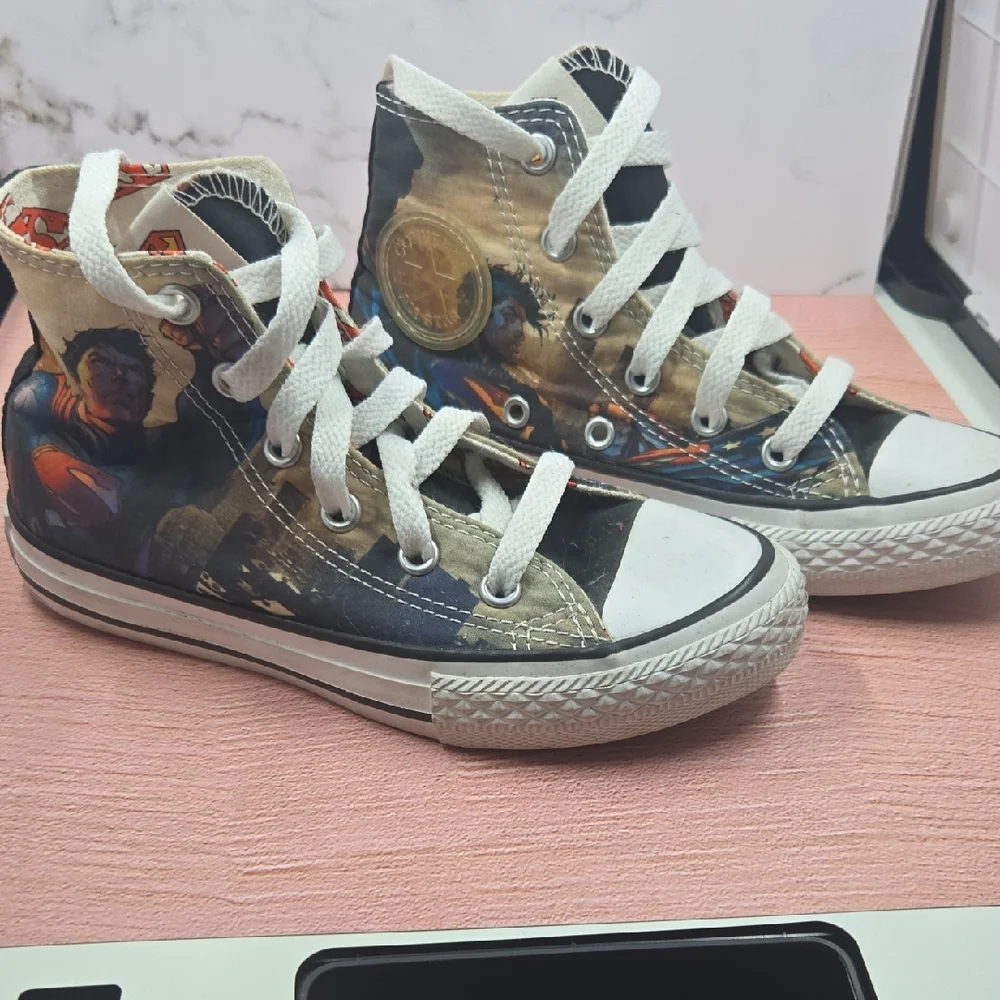 Youth Converse Superman Graphic High-Tops